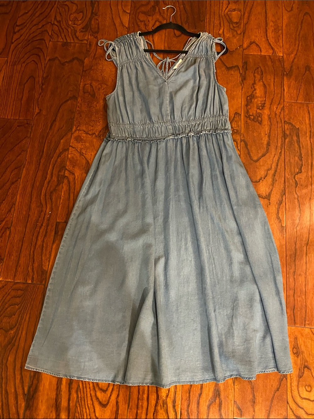 Time and Tru 100% Lyocell Light Blue Chambray Dress